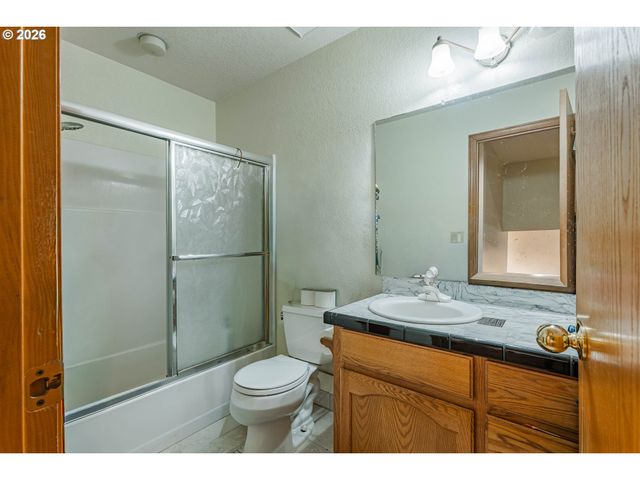 2811 Ne 6TH St, Gresham, OR 97030