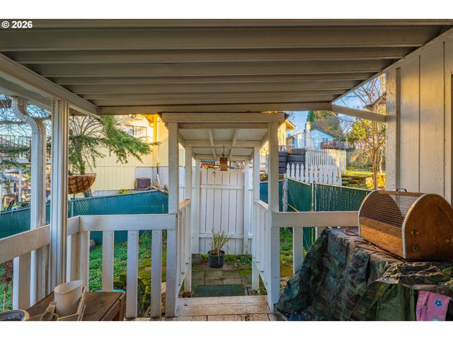 2811 Ne 6TH St, Gresham, OR 97030