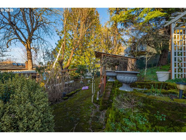 2811 Ne 6TH St, Gresham, OR 97030