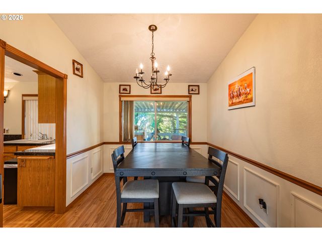 2811 Ne 6TH St, Gresham, OR 97030