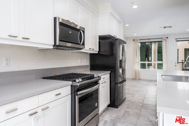 2850 N Glassell Street, Orange, CA 92865