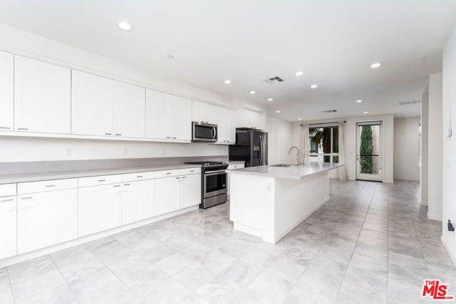 2850 N Glassell Street, Orange, CA 92865