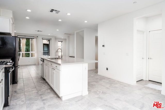 2850 N Glassell Street, Orange, CA 92865