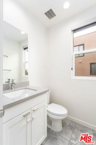 2850 N Glassell Street, Orange, CA 92865