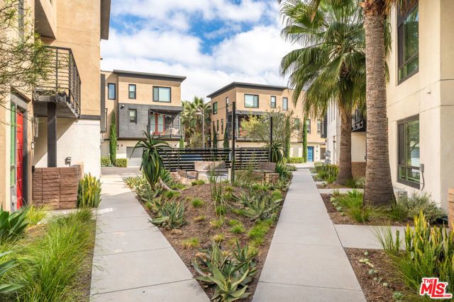 2850 N Glassell Street, Orange, CA 92865