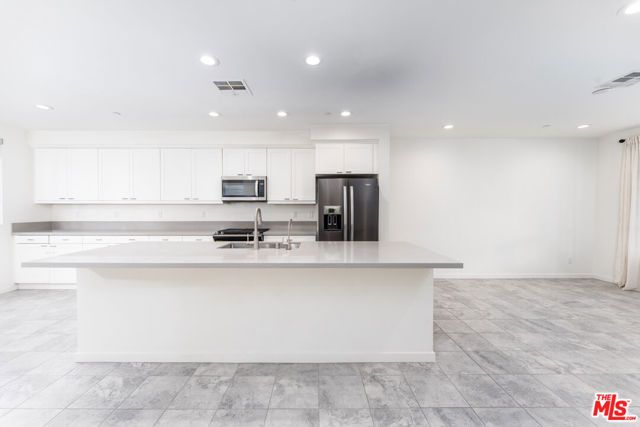 2850 N Glassell Street, Orange, CA 92865