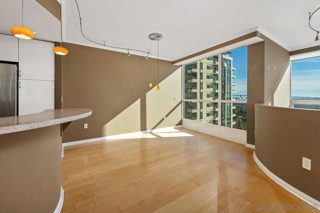555 Front St 1304, San Diego, CA 92101