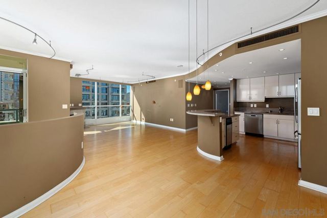 555 Front St 1304, San Diego, CA 92101