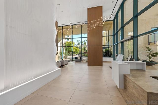 555 Front St 1304, San Diego, CA 92101