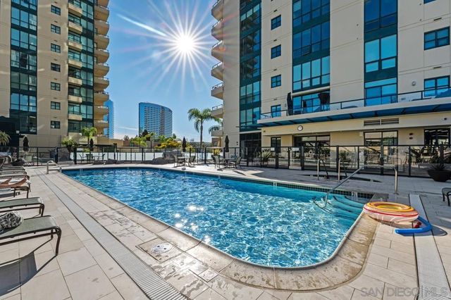 555 Front St 1304, San Diego, CA 92101