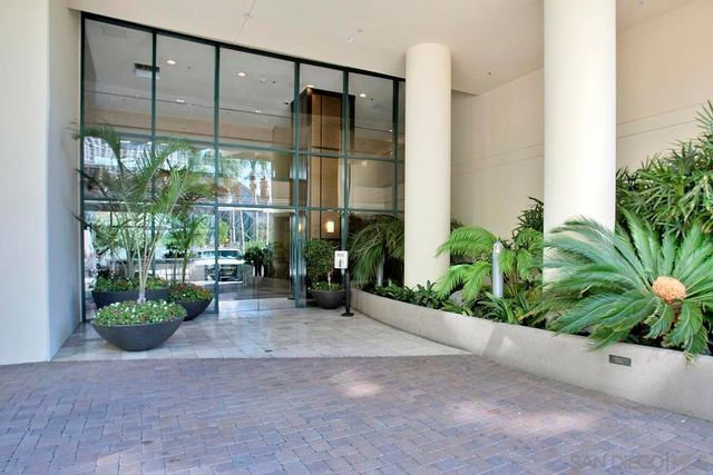 555 Front St 1304, San Diego, CA 92101