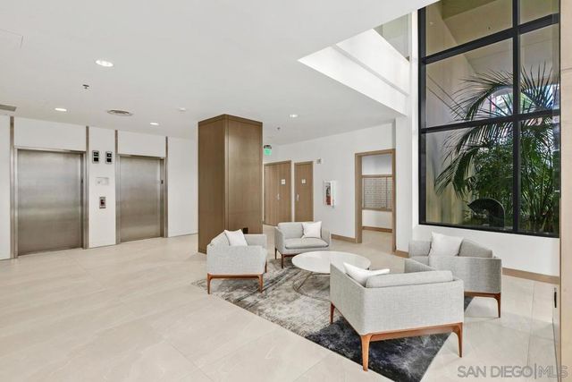 555 Front St 1304, San Diego, CA 92101