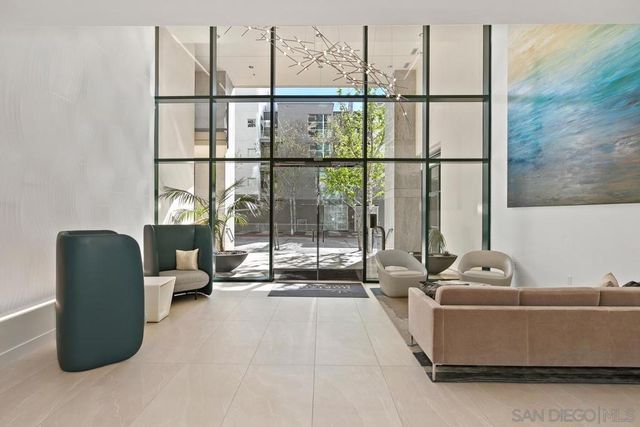 555 Front St 1304, San Diego, CA 92101