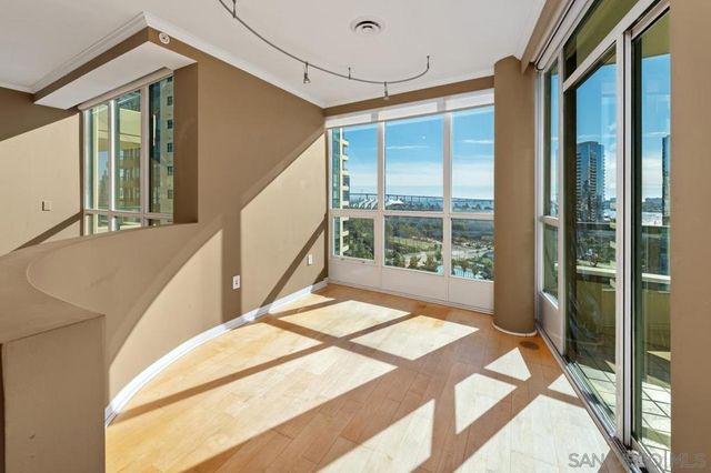 555 Front St 1304, San Diego, CA 92101