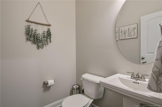 166 Courtland Drive, Raeford, NC 28376