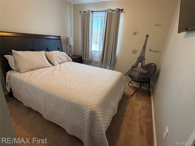 286 E. 13 MILE Road 203, Madison Heights, MI 48071