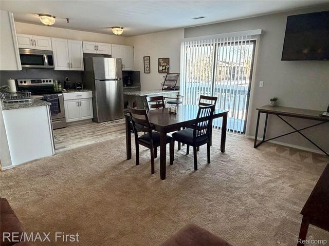 286 E. 13 MILE Road 203, Madison Heights, MI 48071