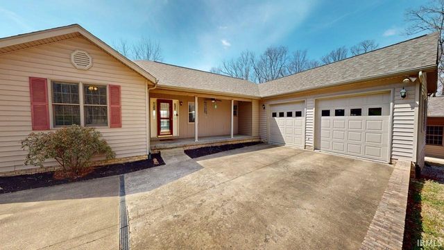 8920 W Michael Drive, Huntingburg, IN 47542