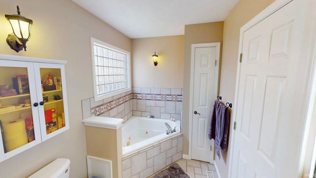 8920 W Michael Drive, Huntingburg, IN 47542