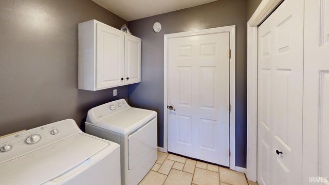 8920 W Michael Drive, Huntingburg, IN 47542