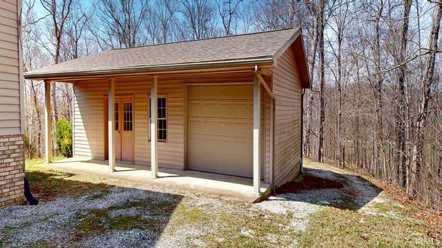 8920 W Michael Drive, Huntingburg, IN 47542