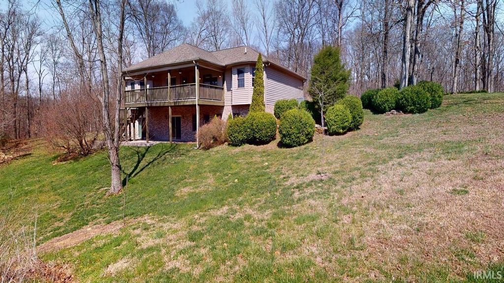 8920 W Michael Drive, Huntingburg, IN 47542