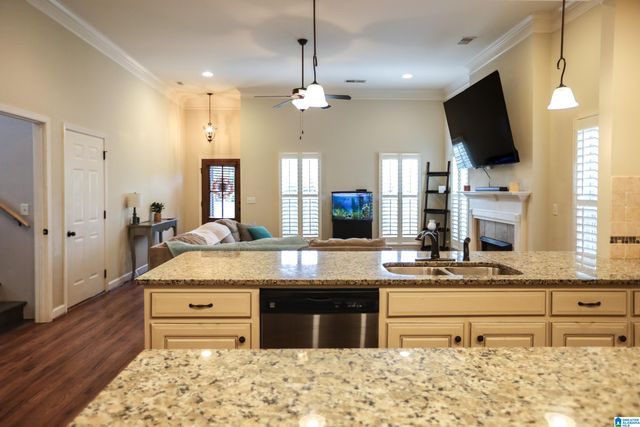 195 LORRIN LANE, Sterrett, AL 35147