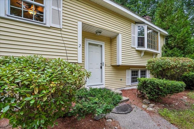 2 Nightingale Lane, Litchfield, NH 03052
