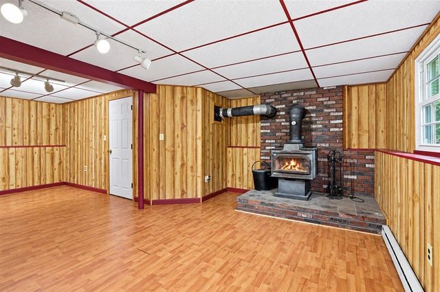 2 Nightingale Lane, Litchfield, NH 03052