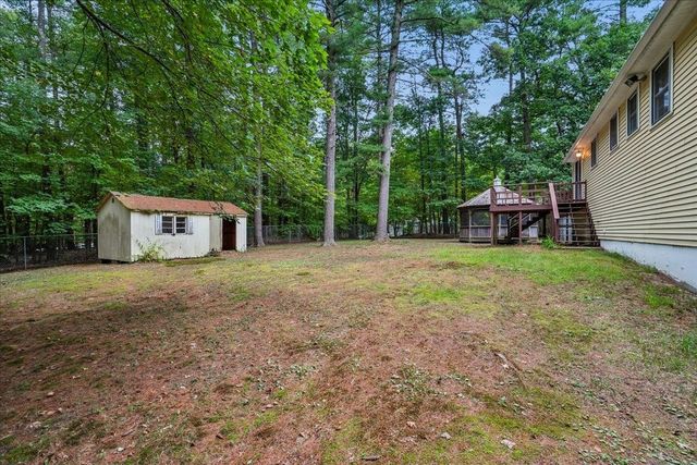 2 Nightingale Lane, Litchfield, NH 03052