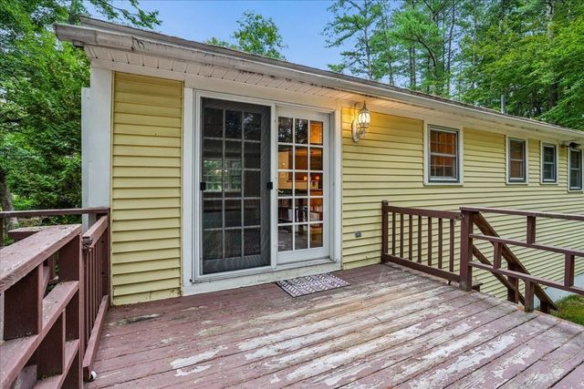 2 Nightingale Lane, Litchfield, NH 03052