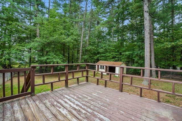 2 Nightingale Lane, Litchfield, NH 03052