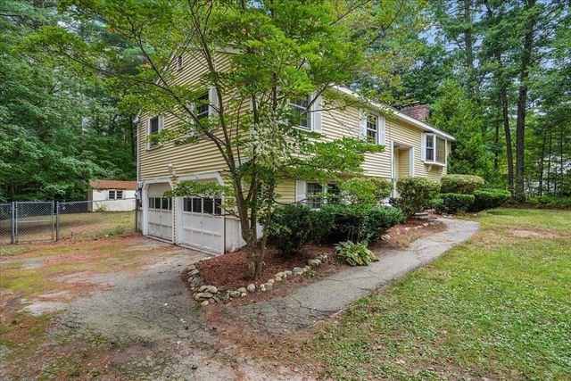2 Nightingale Lane, Litchfield, NH 03052