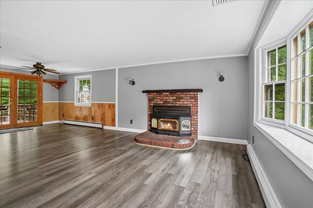 2 Nightingale Lane, Litchfield, NH 03052