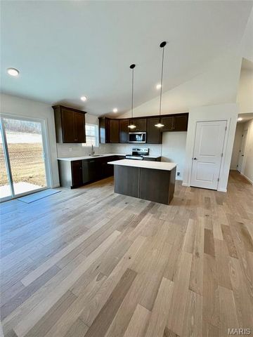 801 Lakeway Drive, Labadie, MO 63055