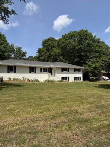 157 Jennifer Lane NW, Lilburn, GA 30047