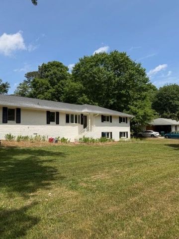 157 Jennifer Lane NW, Lilburn, GA 30047