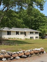 157 Jennifer Lane NW, Lilburn, GA 30047