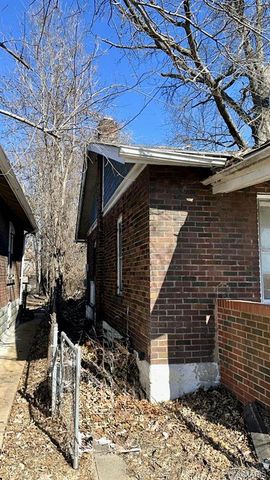 6717 Stratford Avenue, St Louis, MO 63121