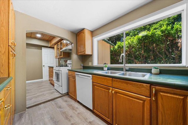 10492 Boulder St, Nevada City, CA 95959