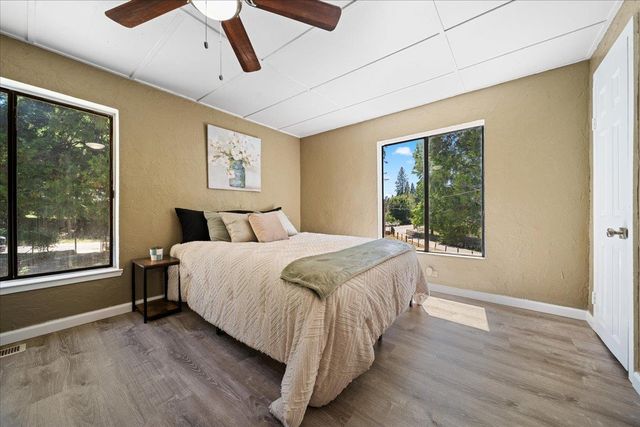 10492 Boulder St, Nevada City, CA 95959