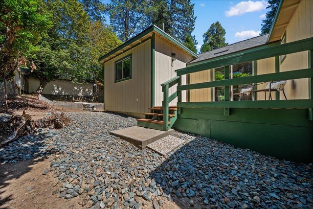 10492 Boulder St, Nevada City, CA 95959