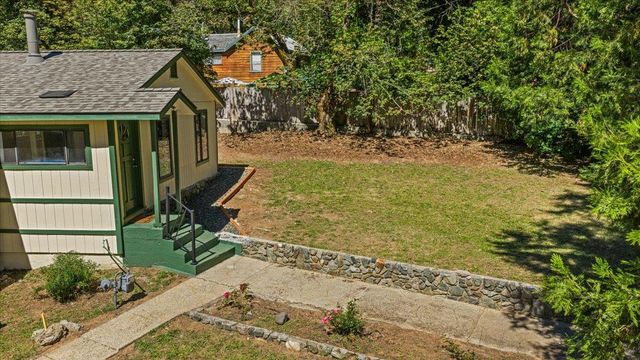 10492 Boulder St, Nevada City, CA 95959
