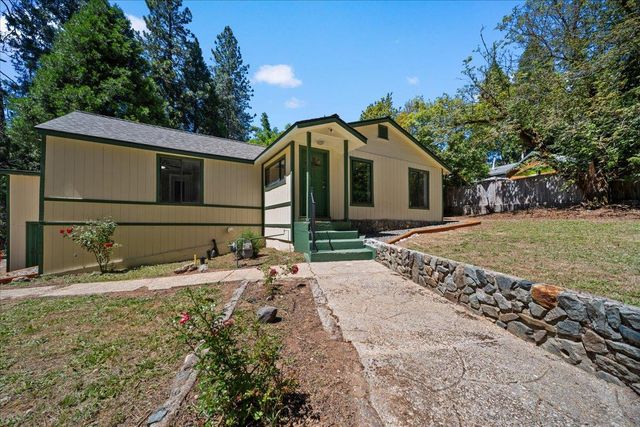 10492 Boulder St, Nevada City, CA 95959
