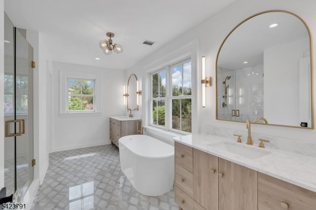 223 Longwood Avenue, Chatham Twp., NJ 07928