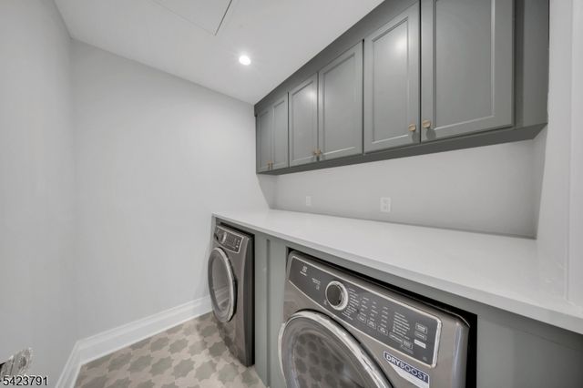 223 Longwood Avenue, Chatham Twp., NJ 07928