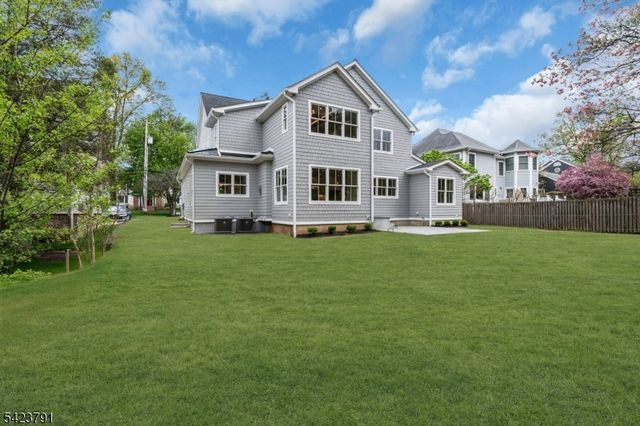 223 Longwood Avenue, Chatham Twp., NJ 07928