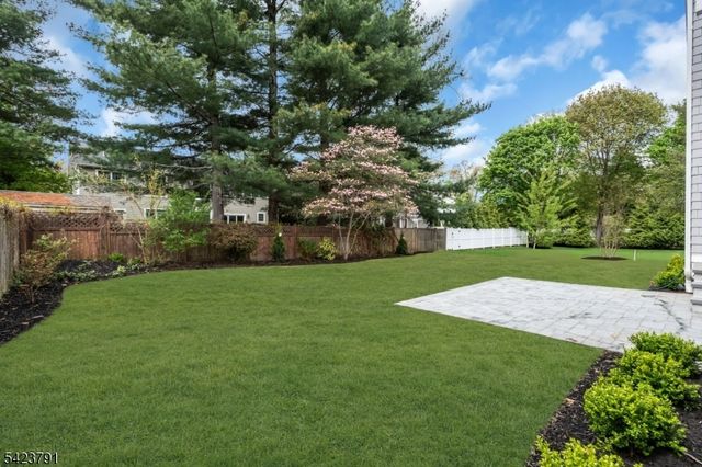 223 Longwood Avenue, Chatham Twp., NJ 07928