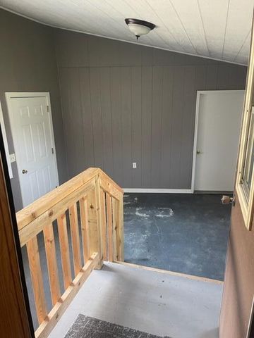 17239 E Quail Road, Nevada, MO 64772