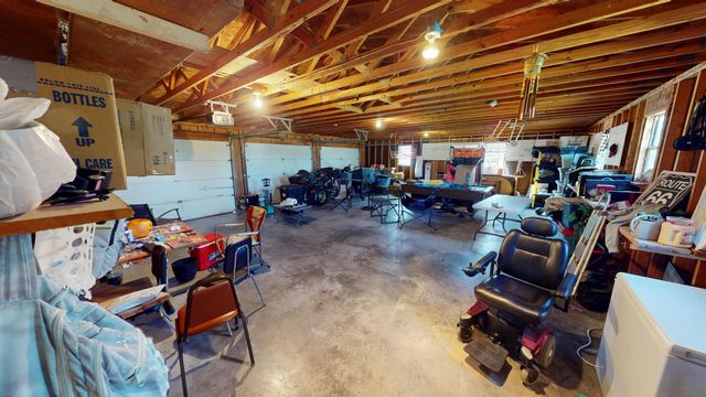 17239 E Quail Road, Nevada, MO 64772